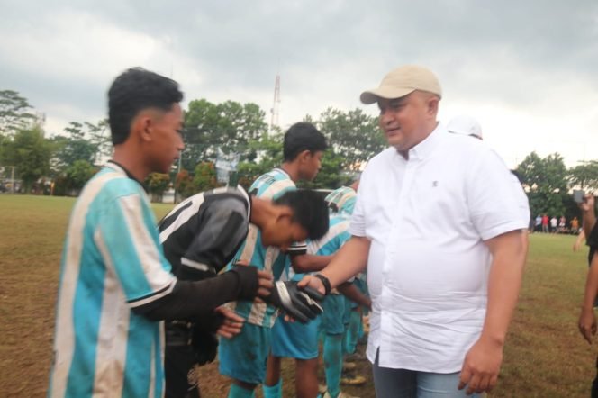 
					Apresiai Pordes U-18 Citeureup, Bupati Rudy Susmanto: Ajang Cari Bibit Unggul Sepak Bola Bogor