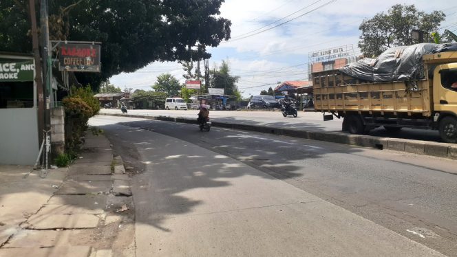 
					Sering Terjadi Kecelakaan, Pengguna Jalan Diimbau Hati-hati saat Lintasi Tikung Maut di Jalan Raya Kemang-Parung
