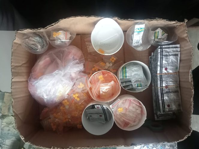 
					Gerebek Warung Kelontong, Polsek Kemang Berhasil Amankan Ribuan Butir Obat Golongan G