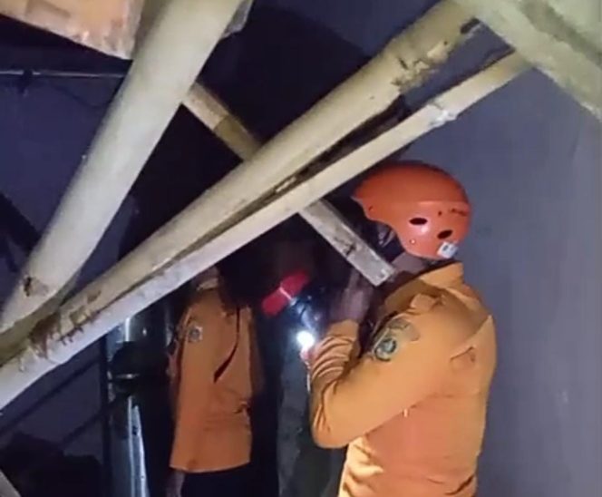
					1 Orang Terluka Tertimpa Reruntuhan Rumah di Ciomas Usai Dihantam Angin Kencang