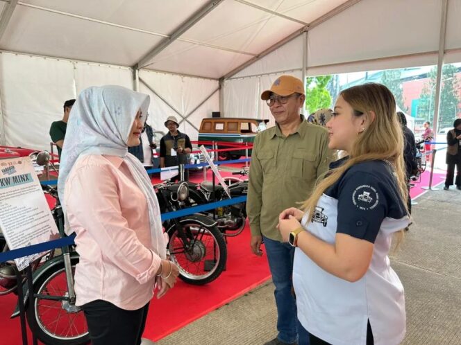 
					Gandeng PPMKI, Disbudpar Hadirkan Autovibes Mobil dan Motor Kuno di Kabogorfest 2025