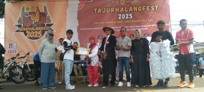 
					Gelar TajurhalangFest 2025, Pemcam Tajurhalang Bagikan Puluhan Doorprize