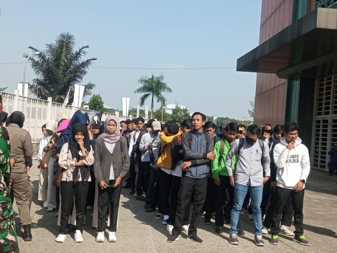 
					Hari Pertama, Job Fair Kabupaten Bogor Diserbu Ratusan Pelamar