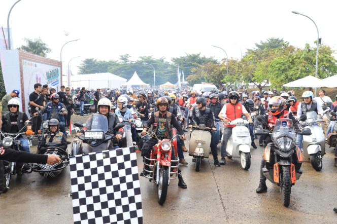 
					Perkokoh Persaudaraan Pemkab dan Pemkot Bogor Lewat Touring Motor Antik