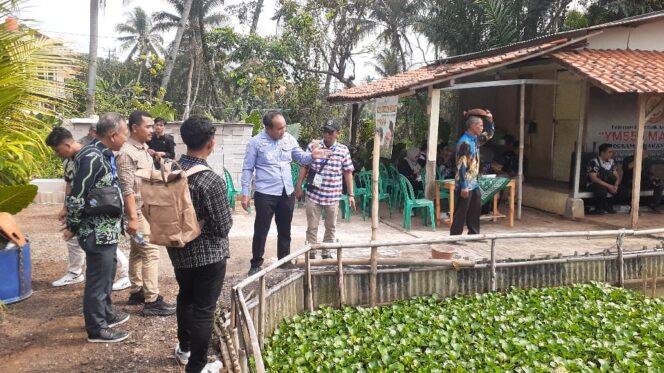 
					Kades dari Kabupaten di Sumatera Utara Serbu Ketapang Desa Kemang, Entang Suana: Bertukar Informasi