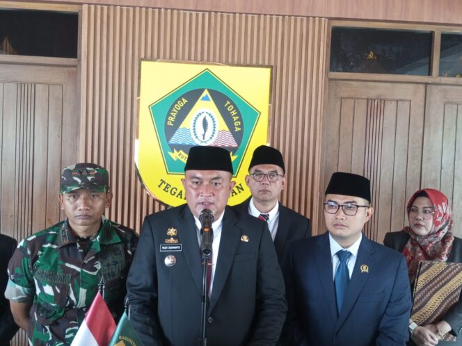 
					Percepat Pembangunan, Bupati Rudy Susmanto Lantik 53 Pejabat Eselon III dan IV