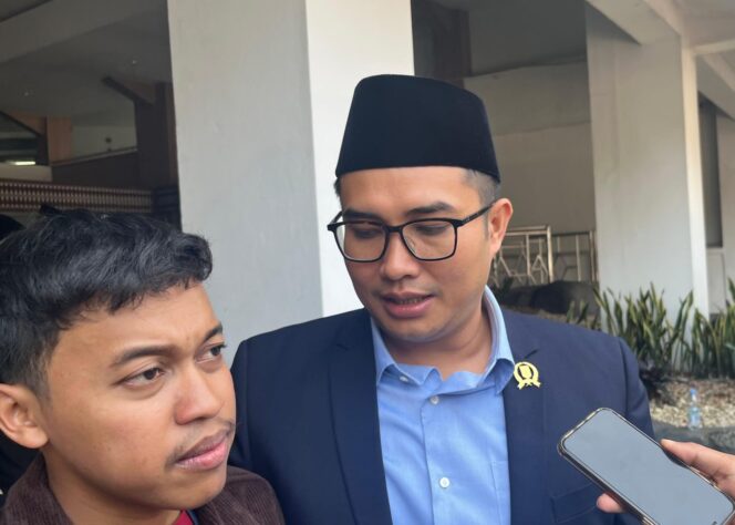 
					Cegah Penyimpangan Seksual, Ketua DPRD Sastra Winara Minta Dinkes Gencar Lakukan Sosialisasi