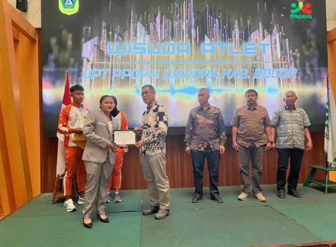 
					Kadispora Kabupaten Bogor Resmi Lepas 38 Atlet Binaan PPOPM Tahun Angkatan Kelulusan 2024/2025