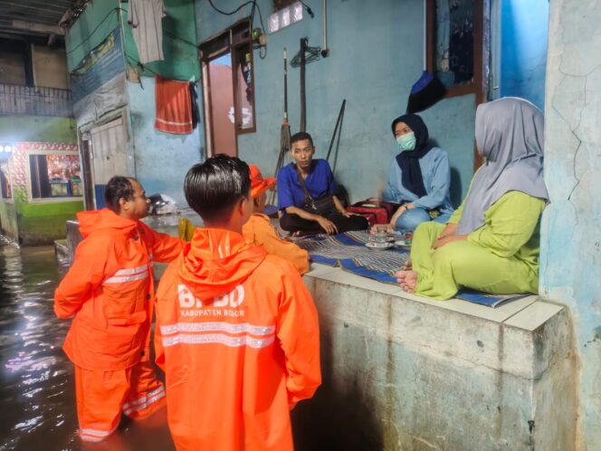 
					50 Rumah di Citeureup Terendam Banjir Akibat Sungai Cibeber Meluap