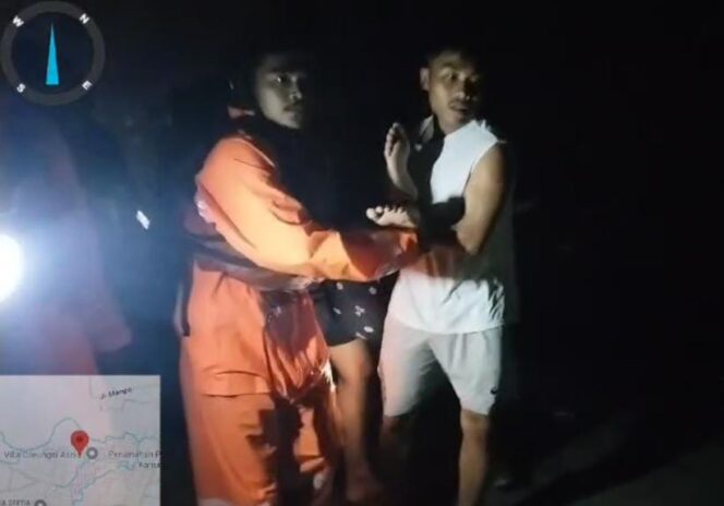 
					Kali Cibarengkok Meluap, 230 Unit Rumah di Klapanunggal Terendam Banjir