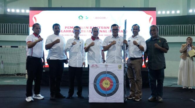 
					Dispora Kabupaten Bogor Konsisten Salurkan Bantuan Alat Ortrad Kepada Sekolah Dasar