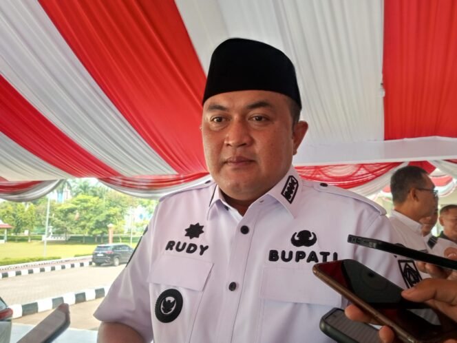 
					Minta SKPD Ikut Bantu Korban Bencana, Bupati Rudy Susmanto: Kita Gotong Royong