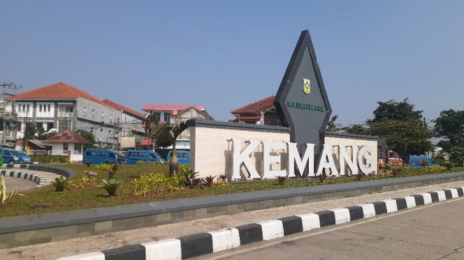 
					Tugu Kemang Kini Lebih Estetik Usai Pembongkaran Billboard