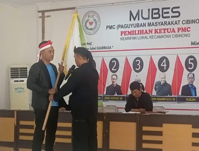 
					Menang Telak! Ade Irfan Terpilih Sebagai Ketua Paguyuban Masyarakat Cibinong Periode 2025-2030