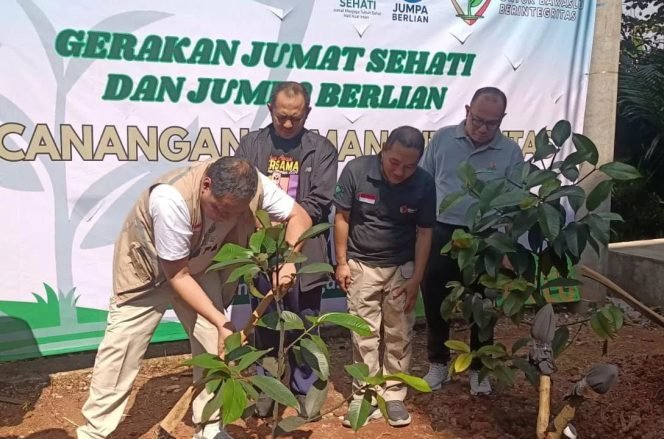 
					Bawaslu Kabupaten Bogor Tanam Pohon Integritas, Ini Maknanya