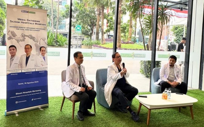 
					Siloam Hospitals Mampang Hadirkan Terobosan Baru Operasi Lutut Robotik