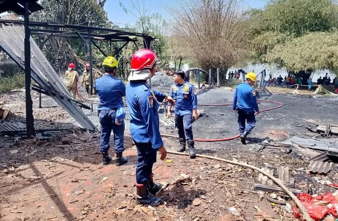 
					Lapak Rongsokan di Bojonggede Ludes Dilalap Si Jago Merah Gegara Puntung Rokok