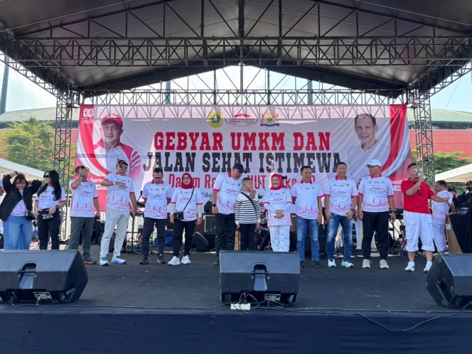 
					Kadin Bogor Gelar Gebyar UMKM dan Jalan Sehat, Ribuan Warga Padati Pakansari