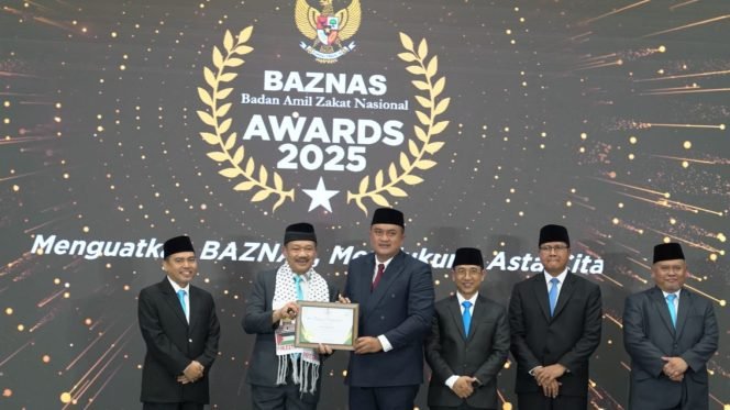 
					Dukung Zakat untuk Kesejahteraan Umat, Bupati Rudy Susmanto Terima Penghargaan Baznas Awards 2025