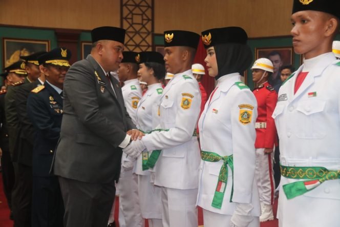 
					Bupati Rudy Susmanto Kukuhkan 60 Putra Putri Terbaik Jadi Anggota Paskibraka Tahun 2025