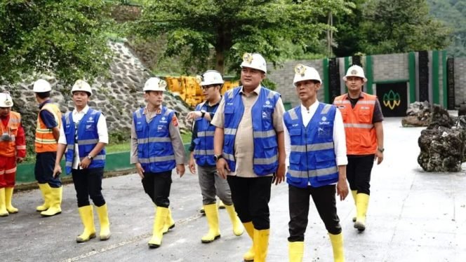 
					Bupati Rudy Susmanto Kunjungi Tambang Emas PT Antam: Potensi yang Luar Biasa