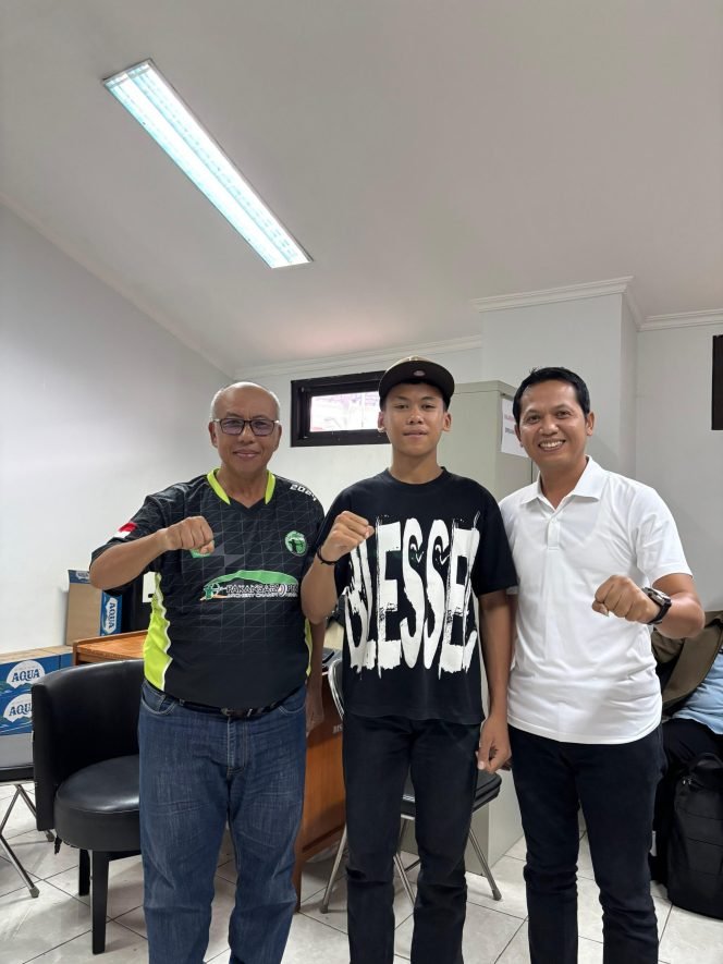 
					Pebalap Asal Bandung Kafinov Resmi Gabung IMI Kabupaten Bogor, Ini Kata Aan Triana Al Muharom