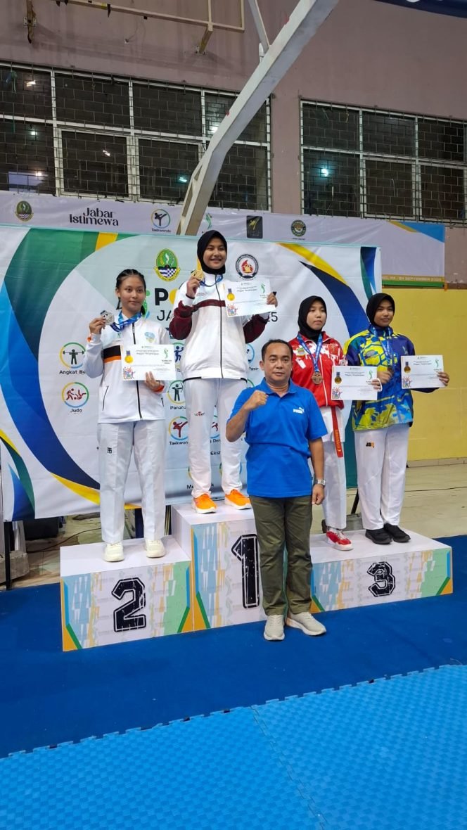 
					Dua Atlet Taekwondo Kabupaten Bogor Sabet Emas di Popda Jabar 2025