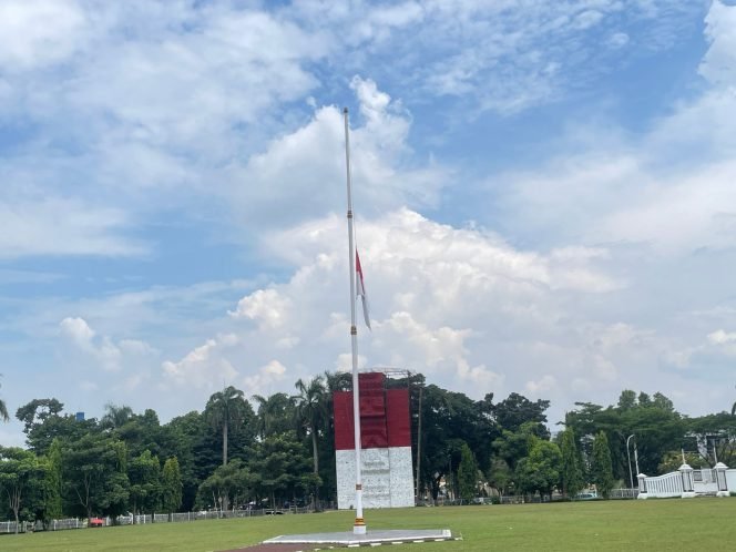 
					Pemkab Bogor Kibarkan Bendera Setengah Tiang Peringati G30S/PKI