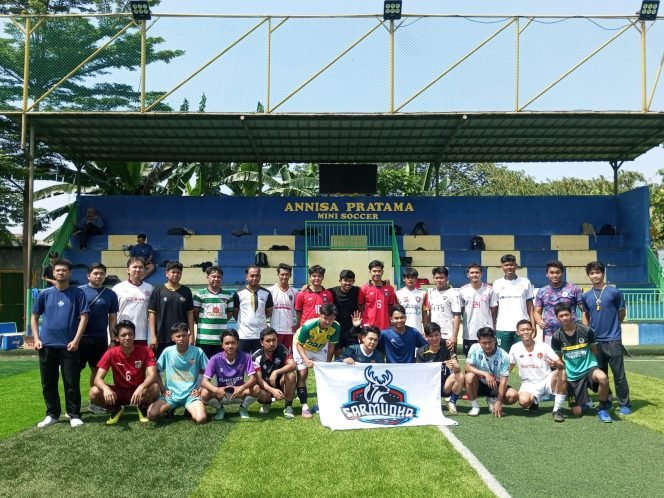 
					Para talenta muda saat mengikuti seleksi mini soccer yang digelar Sarmudha Deorex di Lapangan Mini Soccer Annisa Pratama, Cibinong, Kabupaten Bogor. (Foto: Erwin)