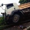 Detik-detik truk alami kecelakaan karena rem blong di kawasan Nanggung, Kabupaten Bogor. (Foto: Tangkapan layar)