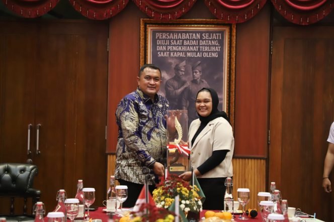 
					Bupati Bogor Rudy Susmanto Apresiasi Sutradara Film Mama Jo Asal Citeureup Sukses Raih Penghargaan Internasional