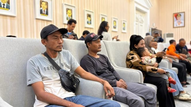 
					2 ABK Asal Kota Bogor Pulang Setelah Terjebak di Kapal, Disambut Keluarga dan Pemkot
