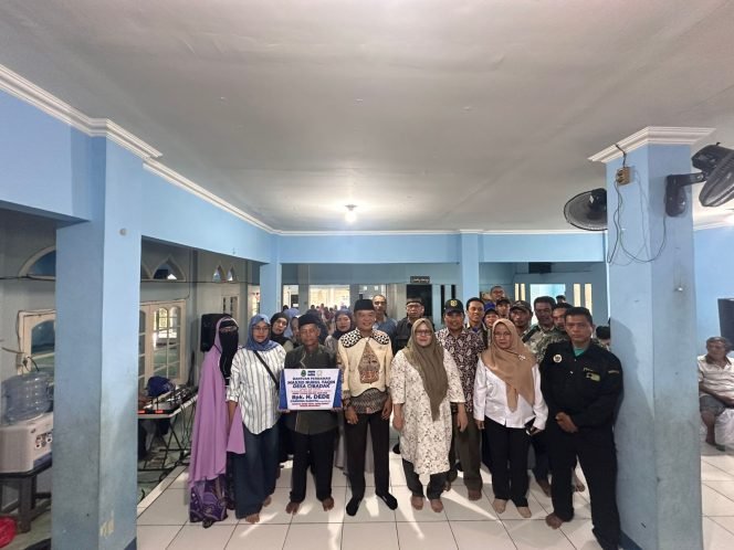 
					Dechan Serap Aspirasi Masyarakat Desa Cibadak Saat Reses I Tahun Sidang 2025-2026