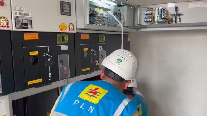 
					Dukung Kebangkitan Wisata, PLN UP3 Gunung Putri Sambung Lagi Listrik PT Jungleland Asia 1.385 kVA