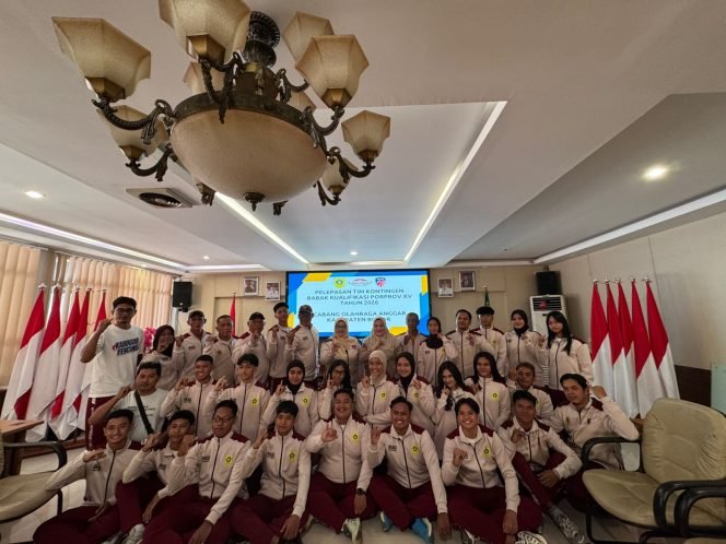 
					Ketua IKASI Kabupaten Bogor Lepas 21 Atlet Bertolak ke Porprov Jabar 2025