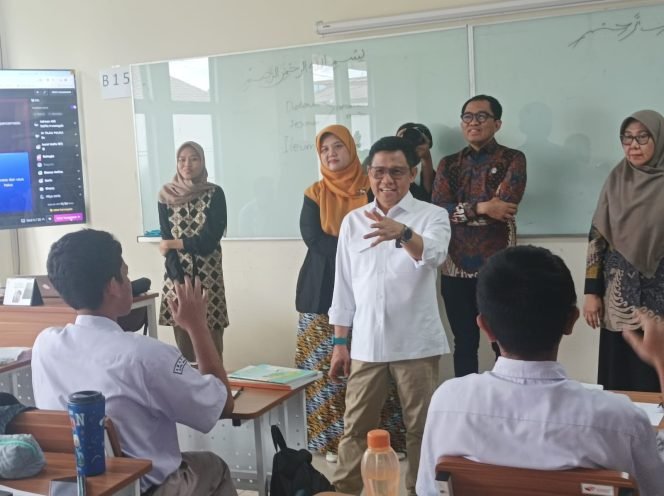 
					Muhaimin Iskandar Tegaskan Pentingnya Penguatan Kolaborasi Antara Dunia Pendidikan dan Industri