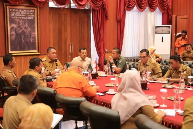 
					Bupati Rudy Susmanto Pimpin Rapat Perencanaan Penanaman Pohon di DAS Ciliwung dan Cikeas, Sampaikan Hal Ini