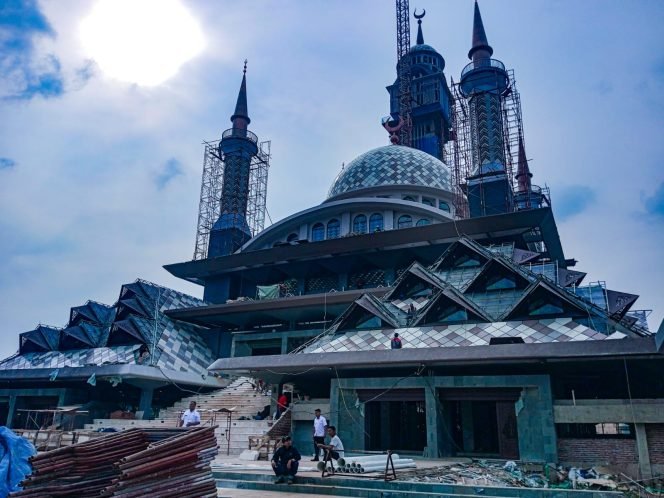 
					Bupati Rudy Susmanto: Nama Masjid Nurul Wathon Masih Bersifat Sementara