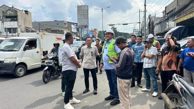 
					Bupati Bogor Rudy Susmanto Pantau Langsung Penataan Kabel Fiber Optik di Berbagai Titik