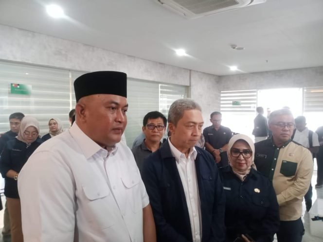 
					Serahkan Bus Sekolah, Bupati Rudy Susmanto: Pelajar di Malasari Kini Tak Perlu Jalan Kaki 5 Km