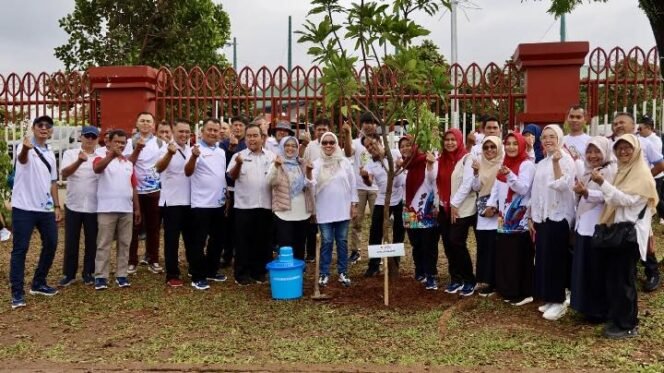 
					DPRD Kabupaten Bogor Dukung Penanaman 1.000 Pohon di Stadion Pakansari