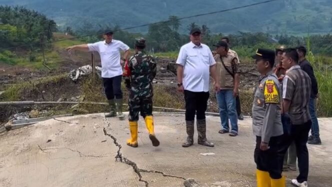 
					Sidak Sajiva Residence di Sukamakmur, Ketua DPRD Sastra Winara Temukan Lahan Kaveling Diduga Tanpa Izin