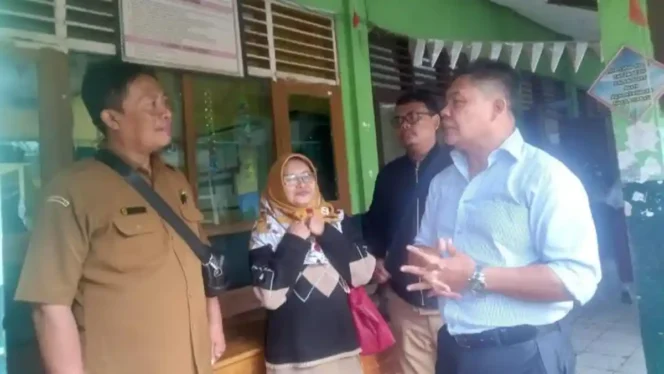
					Ketua Komisi II DPRD Kabupaten Bogor Minta Perbaikan Total SDN Sasanawiyata 02 di Sukaraja