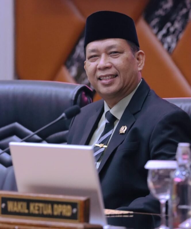 
					Wakil Ketua DPRD Junaidi Samsudin Minta Pengelolaan Parkir RSUD Bakti Pajajaran Dievaluasi