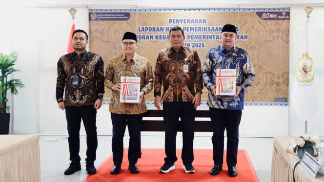 
					Ketua DPRD Kabupaten Bogor Sastra Winara Apresiasi Pemkab Bogor Kembali Raih WTP